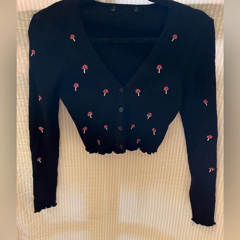Mushroom Black Cropped Sweater